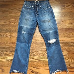 Cropped distressed jean